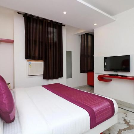 Hotel Leo Continental Neu-Delhi Exterior foto